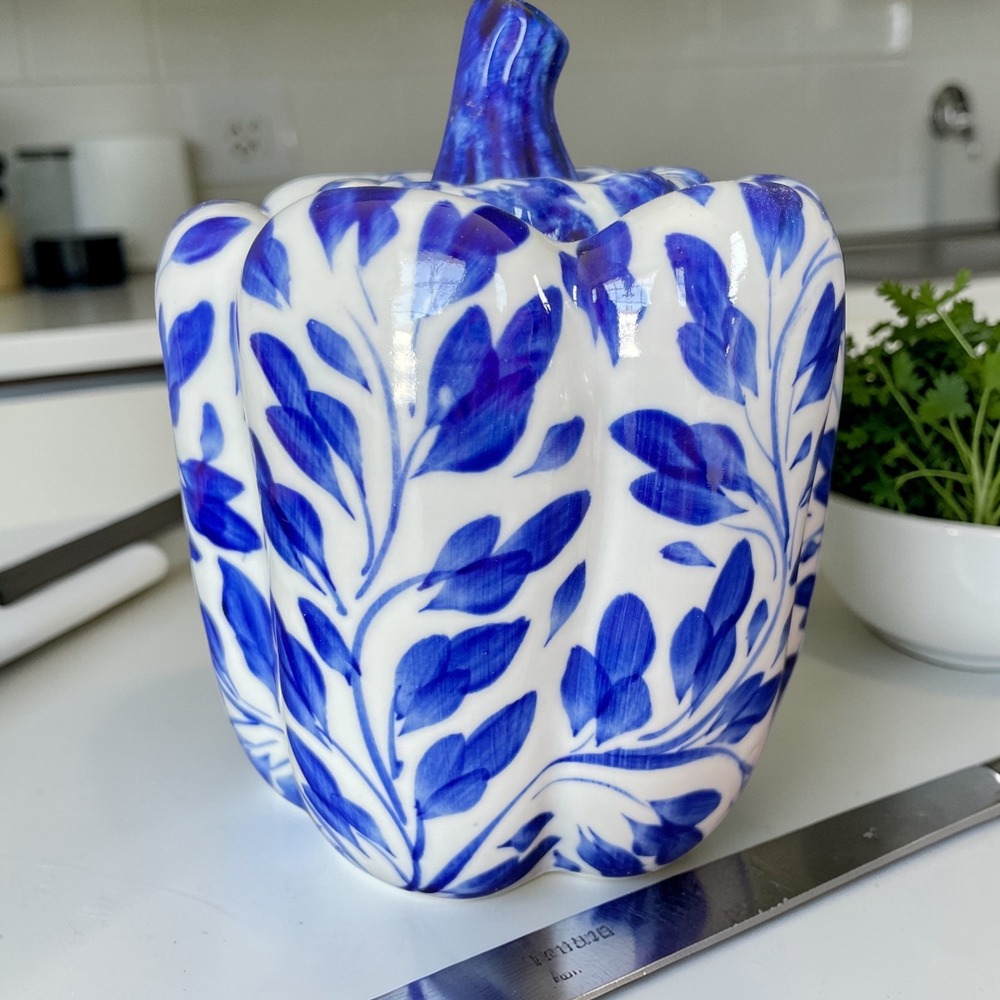 Handcrafted Blue and White Ceramic‎ Bell Pepper Lidded Canister Thailand Floral